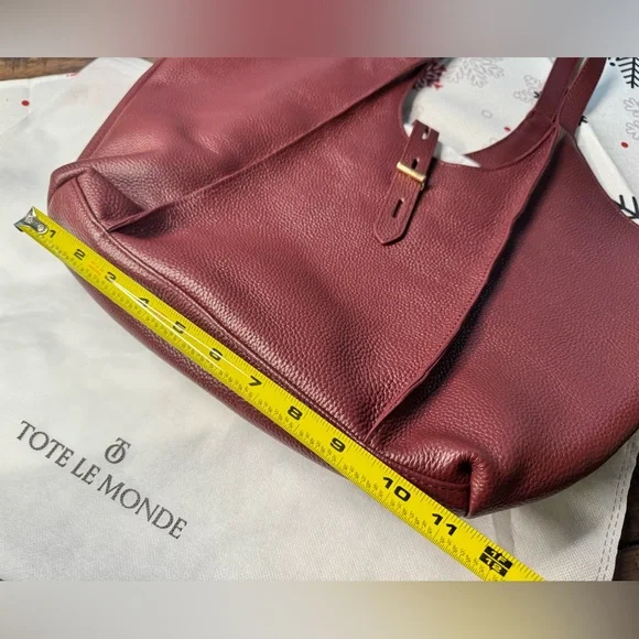 NWT TOTE LE MONDE MILAN TOTE, Burgundy - Picture 5 of 9